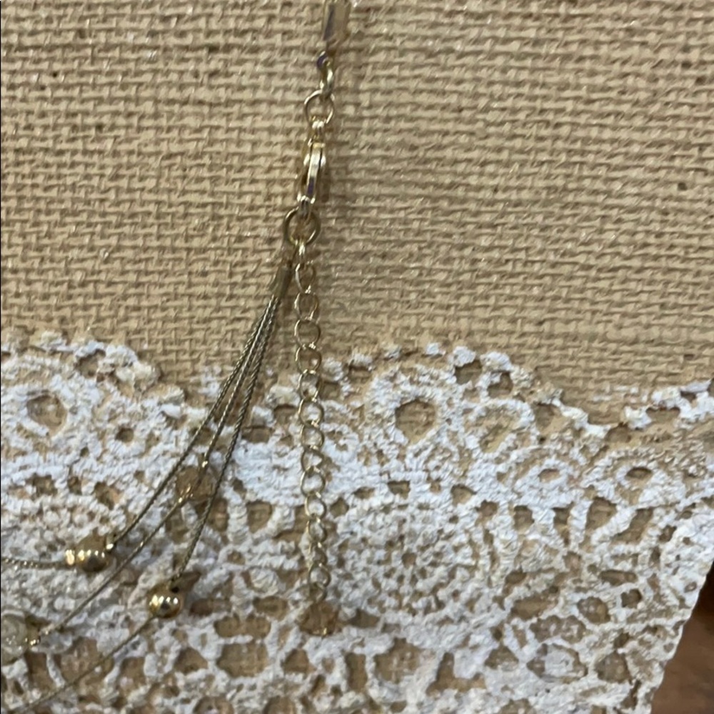 Beautiful necklace - Picture 3 of 4